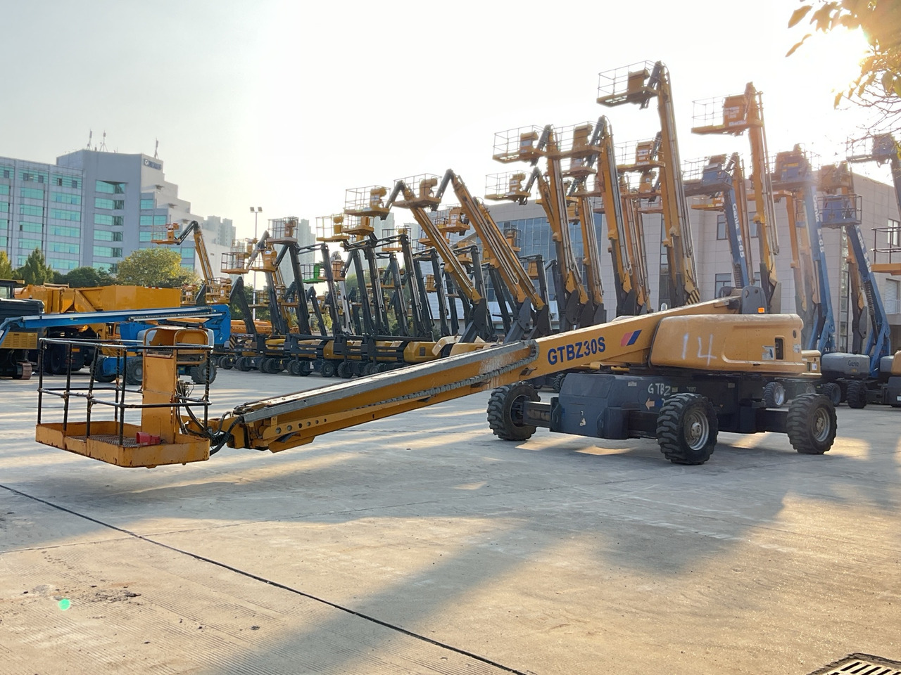 XCMG Official GTBZ30S Used Straight Arm Lift 30m Aerial Work Platform Hot Sale - Kuukulkija: kuva XCMG Official GTBZ30S Used Straight Arm Lift 30m Aerial Work Platform Hot Sale - Kuukulkija XCMG Official GTBZ30S Used Straight Arm Lift 30m Aerial Work Platform Hot Sale - Kuukulkija: kuva XCMG Official GTBZ30S Used Straight Arm Lift 30m Aerial Work Platform Hot Sale - Kuukulkija
