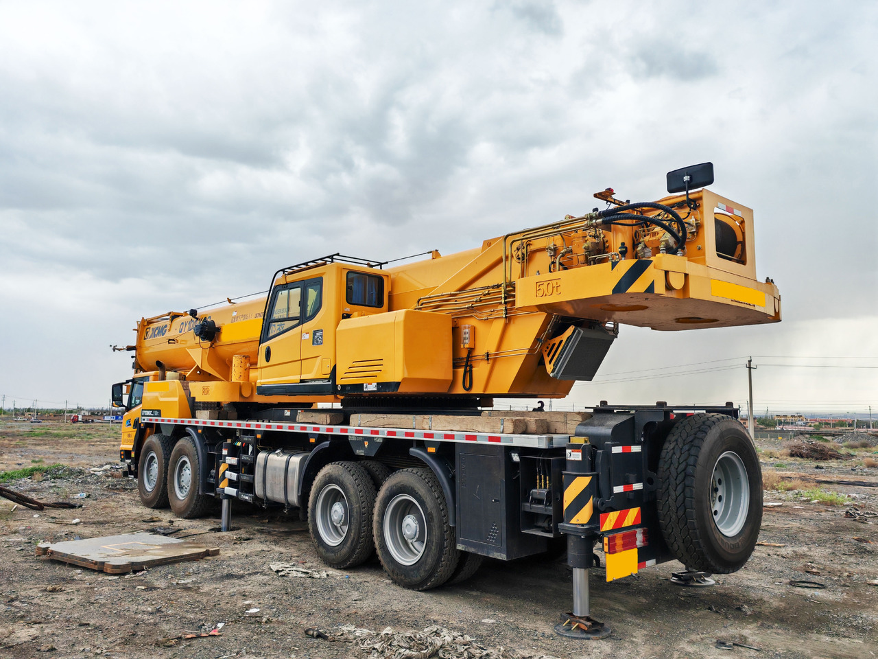 XCMG Official QY100K6C Second Hand Pickup Truck Crane 100t All Terrain Crane - Ajoneuvonosturi: kuva XCMG Official QY100K6C Second Hand Pickup Truck Crane 100t All Terrain Crane - Ajoneuvonosturi XCMG Official QY100K6C Second Hand Pickup Truck Crane 100t All Terrain Crane - Ajoneuvonosturi: kuva XCMG Official QY100K6C Second Hand Pickup Truck Crane 100t All Terrain Crane - Ajoneuvonosturi