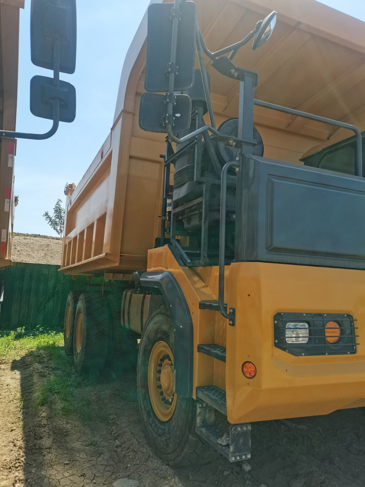 XCMG Official XDR80T 70 Ton Wheel Dumper Second Hand Chinese Tipper Truck Best Price - Dumpperi: kuva XCMG Official XDR80T 70 Ton Wheel Dumper Second Hand Chinese Tipper Truck Best Price - Dumpperi XCMG Official XDR80T 70 Ton Wheel Dumper Second Hand Chinese Tipper Truck Best Price - Dumpperi: kuva XCMG Official XDR80T 70 Ton Wheel Dumper Second Hand Chinese Tipper Truck Best Price - Dumpperi