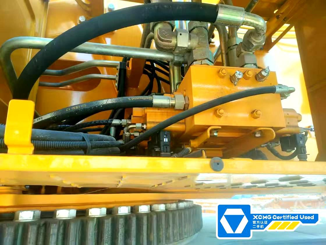 XCMG QY180K5C hydraulic telescopic boom diesel lift crane truck - Ajoneuvonosturi: kuva XCMG QY180K5C hydraulic telescopic boom diesel lift crane truck - Ajoneuvonosturi XCMG QY180K5C hydraulic telescopic boom diesel lift crane truck - Ajoneuvonosturi: kuva XCMG QY180K5C hydraulic telescopic boom diesel lift crane truck - Ajoneuvonosturi