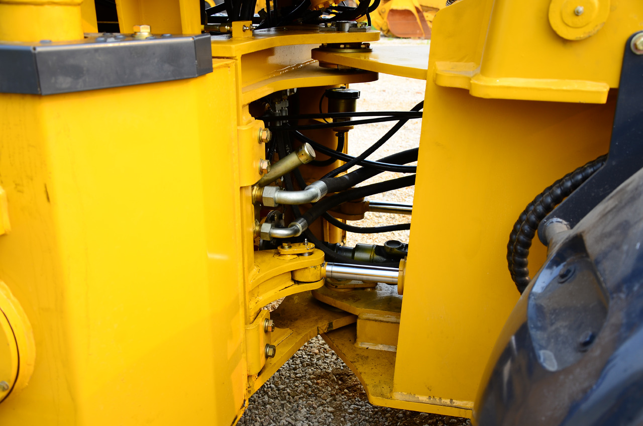 XCMG official 1.8ton small LW180KV Compact wheel loader for sale - Pyöräkuormaaja: kuva XCMG official 1.8ton small LW180KV Compact wheel loader for sale - Pyöräkuormaaja XCMG official 1.8ton small LW180KV Compact wheel loader for sale - Pyöräkuormaaja: kuva XCMG official 1.8ton small LW180KV Compact wheel loader for sale - Pyöräkuormaaja