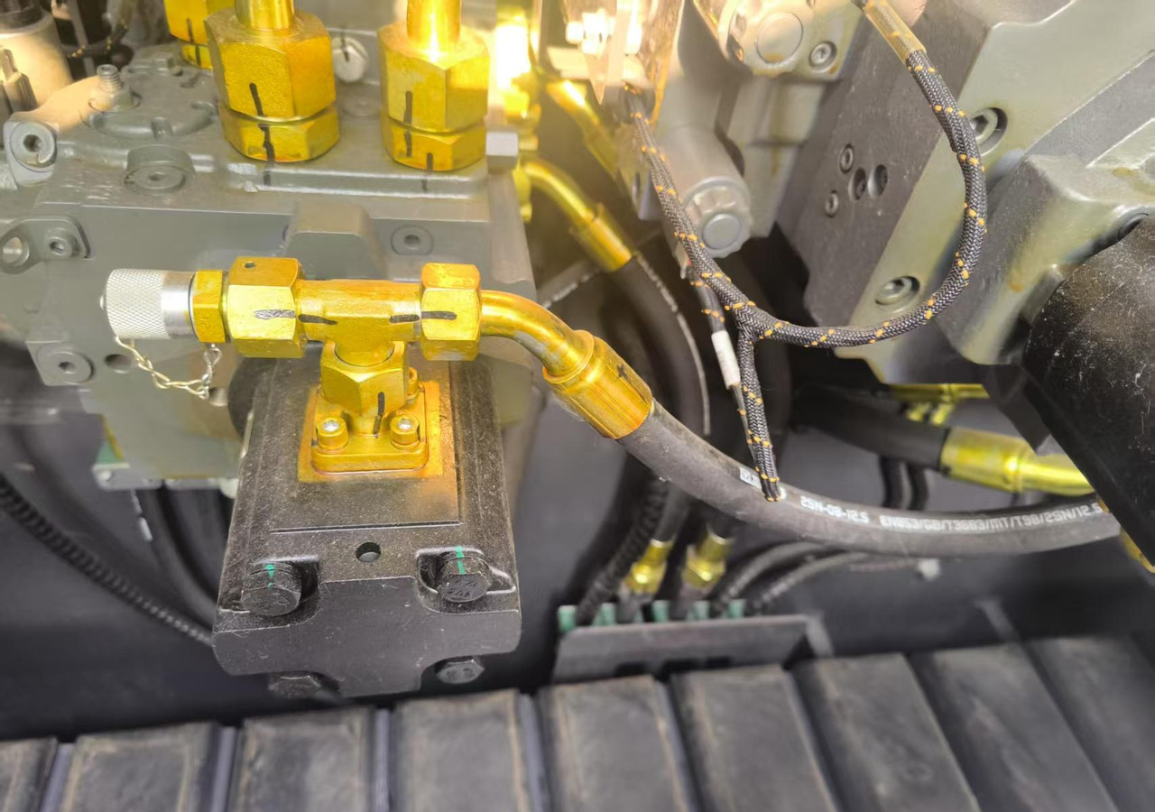 XCMG official used asphalt paver RP905IV Concrete machine - Asfalttilevittimet: kuva XCMG official used asphalt paver RP905IV Concrete machine - Asfalttilevittimet XCMG official used asphalt paver RP905IV Concrete machine - Asfalttilevittimet: kuva XCMG official used asphalt paver RP905IV Concrete machine - Asfalttilevittimet