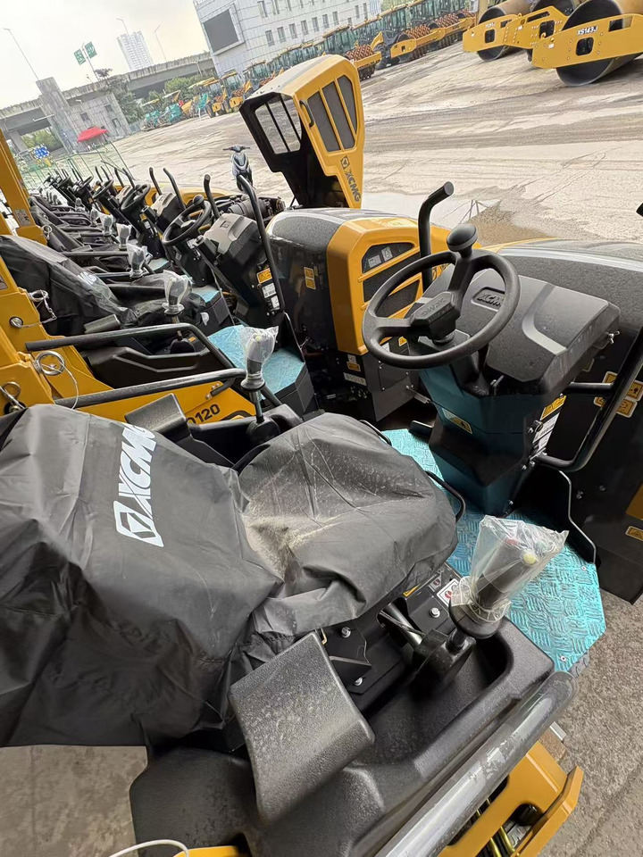 Minijyrä XCMG small XD120 Double Drum Vibratory Road Roller: kuva Minijyrä XCMG small XD120 Double Drum Vibratory Road Roller