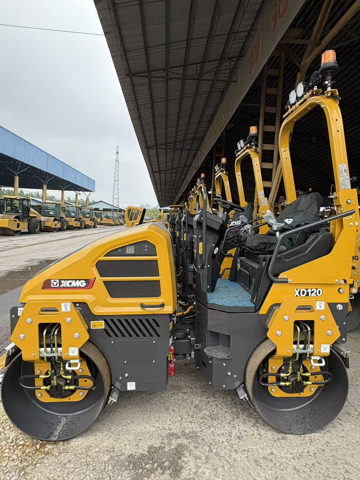 XCMG small XD120 Double Drum Vibratory Road Roller - Minijyrä: kuva XCMG small XD120 Double Drum Vibratory Road Roller - Minijyrä XCMG small XD120 Double Drum Vibratory Road Roller - Minijyrä: kuva XCMG small XD120 Double Drum Vibratory Road Roller - Minijyrä