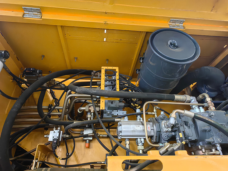 XCMG used XCT110 110ton telescopic boom truck crane mobile for sale - Nosturi: kuva XCMG used XCT110 110ton telescopic boom truck crane mobile for sale - Nosturi XCMG used XCT110 110ton telescopic boom truck crane mobile for sale - Nosturi: kuva XCMG used XCT110 110ton telescopic boom truck crane mobile for sale - Nosturi