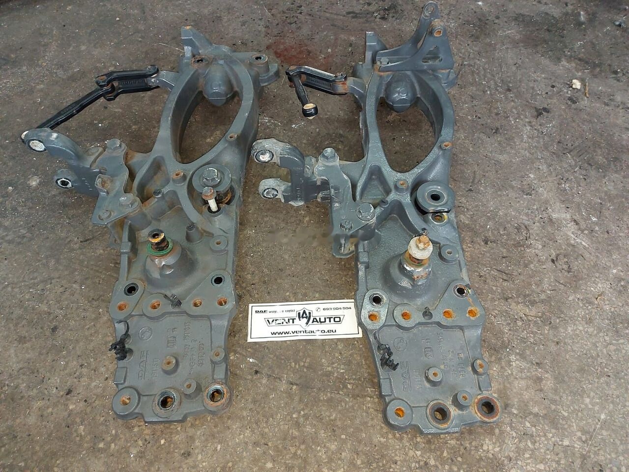 CHASSIS BRACKET DAF 1911615 DAF XF 106 truck - Ripustin - Kuorma-auto: kuva CHASSIS BRACKET DAF 1911615 DAF XF 106 truck - Ripustin - Kuorma-auto CHASSIS BRACKET DAF 1911615 DAF XF 106 truck - Ripustin - Kuorma-auto: kuva CHASSIS BRACKET DAF 1911615 DAF XF 106 truck - Ripustin - Kuorma-auto