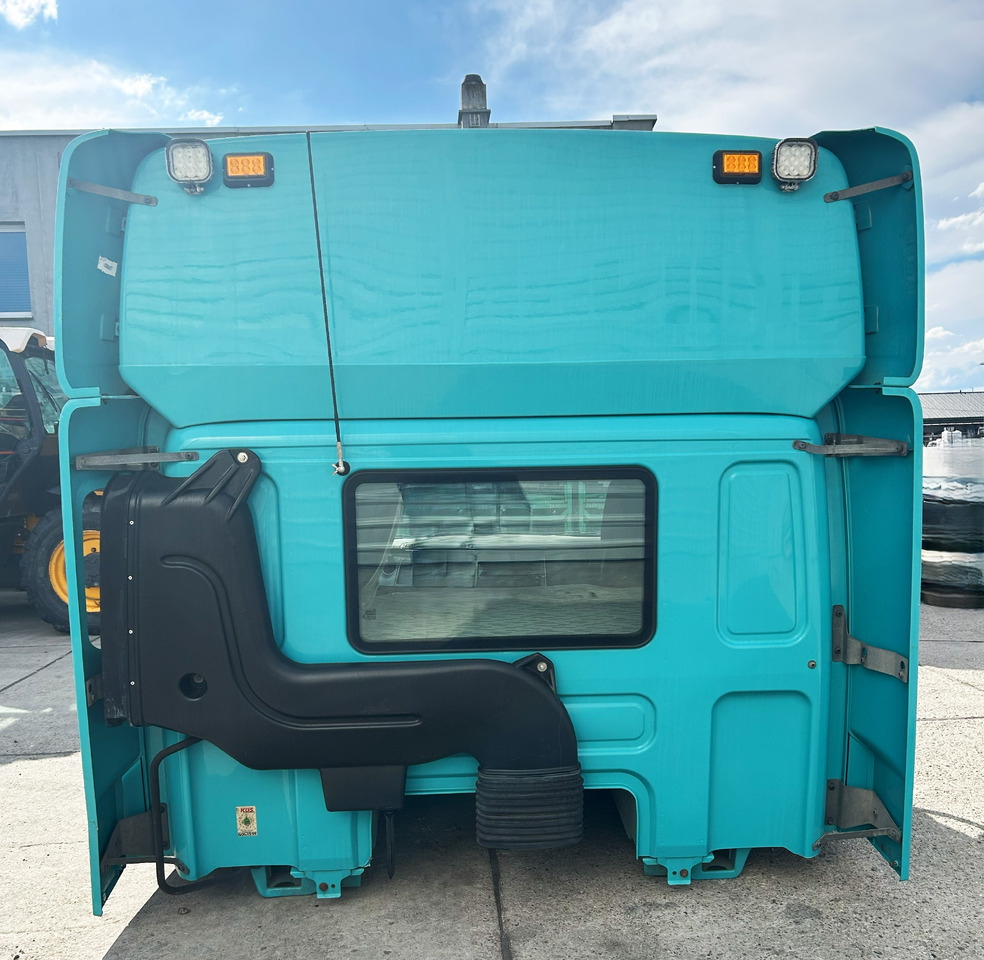 DAF CF EURO 6 SPACE CAB - Ohjaamo: kuva DAF CF EURO 6 SPACE CAB - Ohjaamo DAF CF EURO 6 SPACE CAB - Ohjaamo: kuva DAF CF EURO 6 SPACE CAB - Ohjaamo