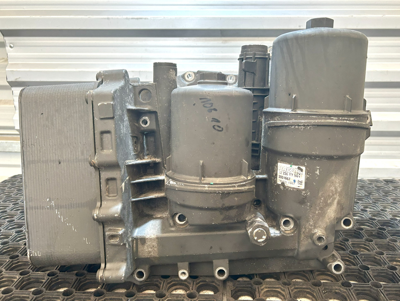 DAF OIL MODULE DAF XF 106 460 - Öljysuodatin: kuva DAF OIL MODULE DAF XF 106 460 - Öljysuodatin DAF OIL MODULE DAF XF 106 460 - Öljysuodatin: kuva DAF OIL MODULE DAF XF 106 460 - Öljysuodatin