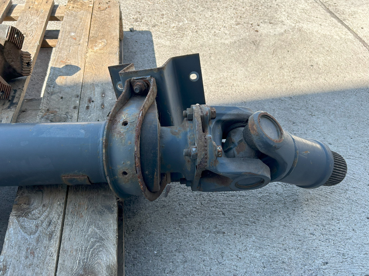 DAF XF 106 480 DRIVE SHAFT - Nivelakseli: kuva DAF XF 106 480 DRIVE SHAFT - Nivelakseli DAF XF 106 480 DRIVE SHAFT - Nivelakseli: kuva DAF XF 106 480 DRIVE SHAFT - Nivelakseli