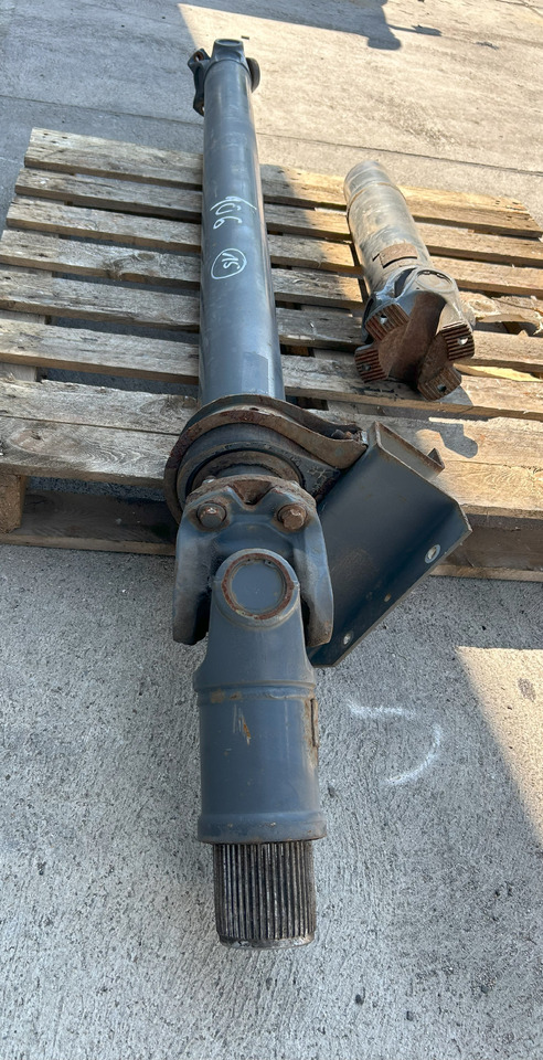 DAF XF 106 480 DRIVE SHAFT - Nivelakseli: kuva DAF XF 106 480 DRIVE SHAFT - Nivelakseli DAF XF 106 480 DRIVE SHAFT - Nivelakseli: kuva DAF XF 106 480 DRIVE SHAFT - Nivelakseli