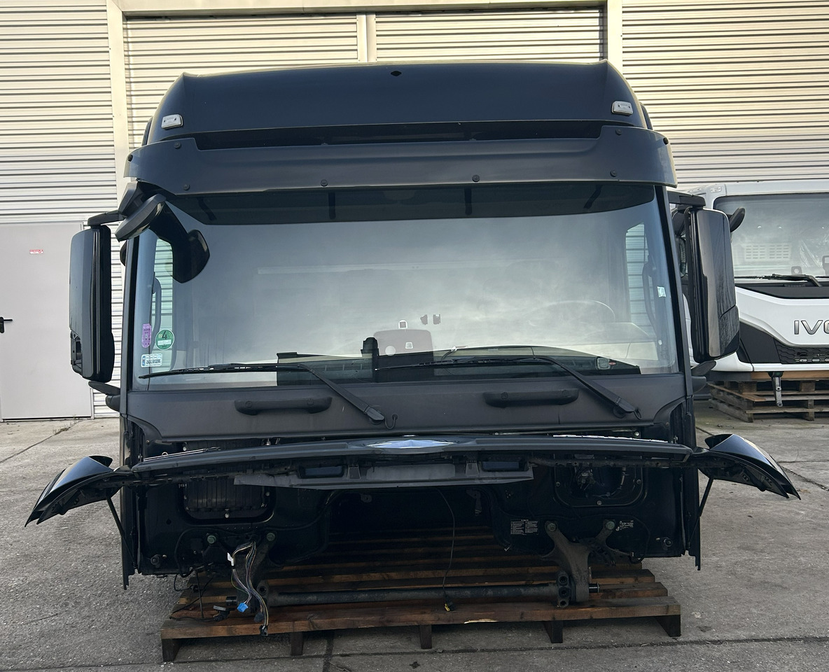 MERCEDES ACTROS MP4 L BigSpace, 2.50 m - Ohjaamo - Kuorma-auto: kuva MERCEDES ACTROS MP4 L BigSpace, 2.50 m - Ohjaamo - Kuorma-auto MERCEDES ACTROS MP4 L BigSpace, 2.50 m - Ohjaamo - Kuorma-auto: kuva MERCEDES ACTROS MP4 L BigSpace, 2.50 m - Ohjaamo - Kuorma-auto