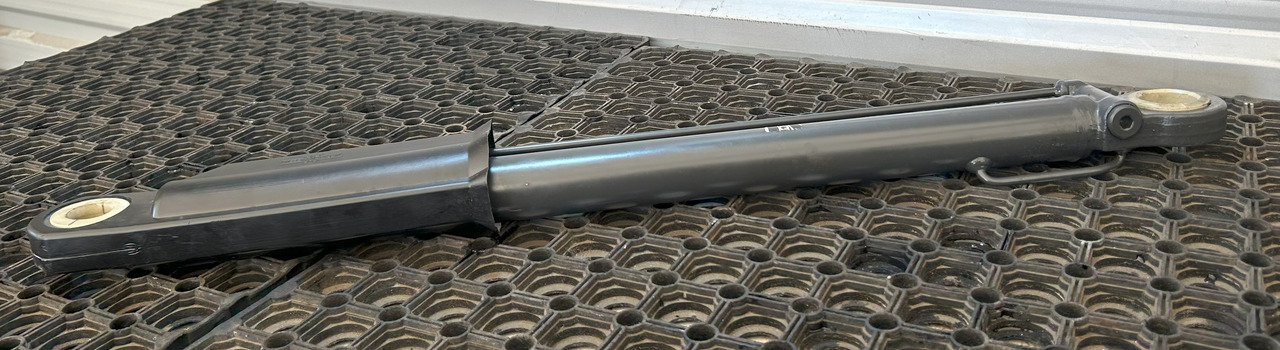 MERCEDES ATEGO CABIN LIFTING ACTUATOR + PUMP - Ohjaamon ripustus: kuva MERCEDES ATEGO CABIN LIFTING ACTUATOR + PUMP - Ohjaamon ripustus MERCEDES ATEGO CABIN LIFTING ACTUATOR + PUMP - Ohjaamon ripustus: kuva MERCEDES ATEGO CABIN LIFTING ACTUATOR + PUMP - Ohjaamon ripustus