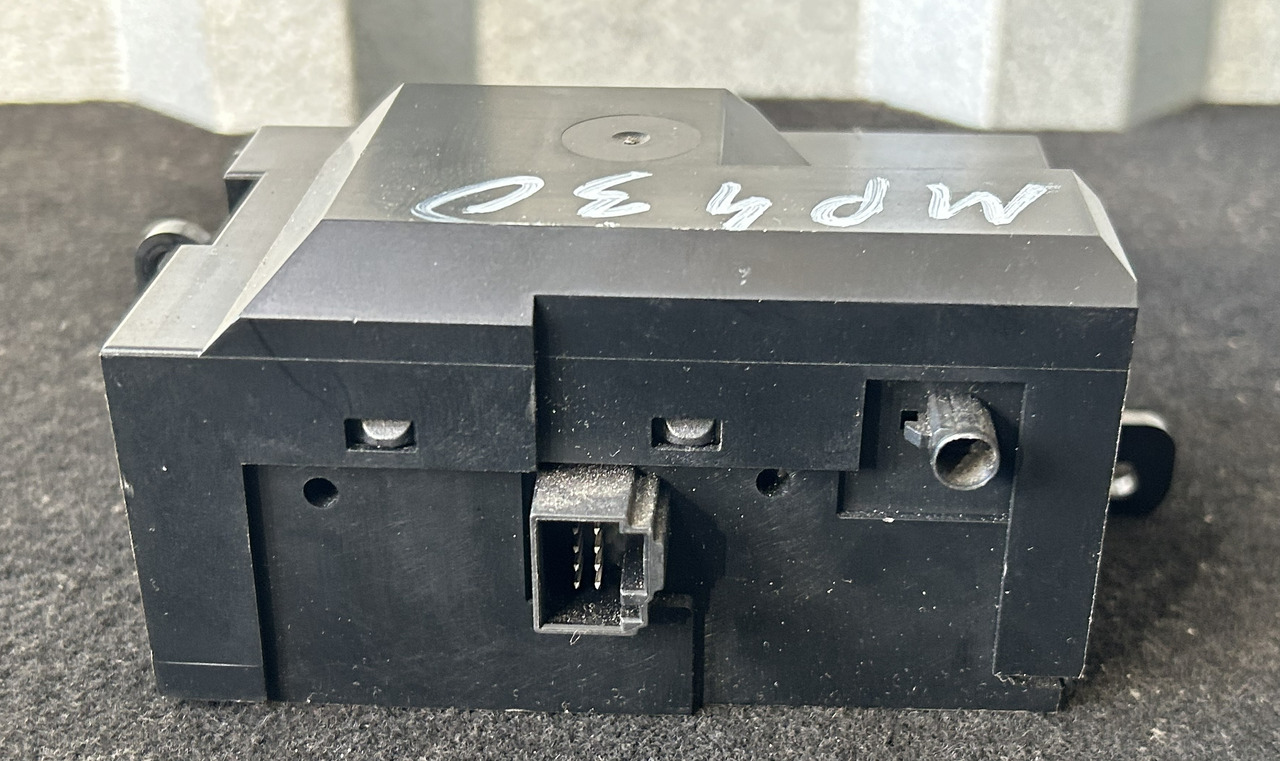 MERCEDES-BENZ ACTROS MP4 START/STOP IGNITION SWITCH - Kojelauta - Kuorma-auto: kuva MERCEDES-BENZ ACTROS MP4 START/STOP IGNITION SWITCH - Kojelauta - Kuorma-auto MERCEDES-BENZ ACTROS MP4 START/STOP IGNITION SWITCH - Kojelauta - Kuorma-auto: kuva MERCEDES-BENZ ACTROS MP4 START/STOP IGNITION SWITCH - Kojelauta - Kuorma-auto