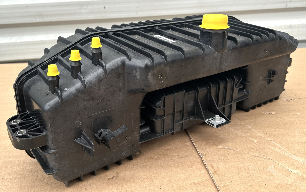 MERCEDES COOLANT EXPANSION TANK AROCS ACTROS MP4 MP5 - Paisuntasäiliö: kuva MERCEDES COOLANT EXPANSION TANK AROCS ACTROS MP4 MP5 - Paisuntasäiliö MERCEDES COOLANT EXPANSION TANK AROCS ACTROS MP4 MP5 - Paisuntasäiliö: kuva MERCEDES COOLANT EXPANSION TANK AROCS ACTROS MP4 MP5 - Paisuntasäiliö