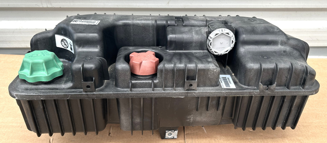 MERCEDES COOLANT EXPANSION TANK AROCS ACTROS MP4 MP5 - Paisuntasäiliö: kuva MERCEDES COOLANT EXPANSION TANK AROCS ACTROS MP4 MP5 - Paisuntasäiliö MERCEDES COOLANT EXPANSION TANK AROCS ACTROS MP4 MP5 - Paisuntasäiliö: kuva MERCEDES COOLANT EXPANSION TANK AROCS ACTROS MP4 MP5 - Paisuntasäiliö