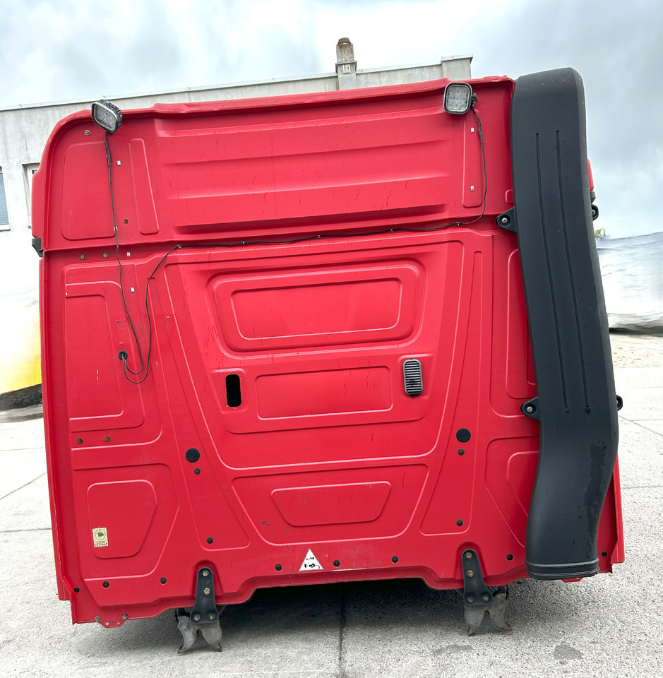Mercedes Actros MP4 L StreamSpace 2,50 - Ohjaamo: kuva Mercedes Actros MP4 L StreamSpace 2,50 - Ohjaamo Mercedes Actros MP4 L StreamSpace 2,50 - Ohjaamo: kuva Mercedes Actros MP4 L StreamSpace 2,50 - Ohjaamo
