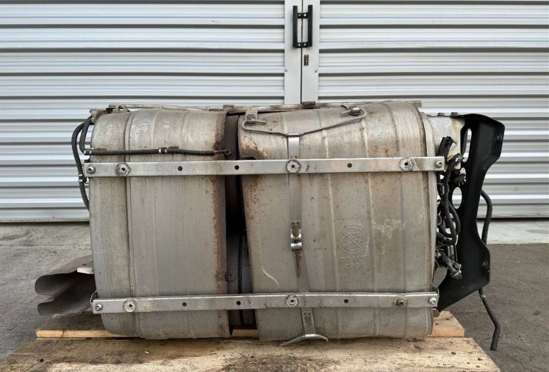 Mercedes-Benz ACTROS MP4 A0084902212 truck - Katalysaattori - Kuorma-auto: kuva Mercedes-Benz ACTROS MP4 A0084902212 truck - Katalysaattori - Kuorma-auto Mercedes-Benz ACTROS MP4 A0084902212 truck - Katalysaattori - Kuorma-auto: kuva Mercedes-Benz ACTROS MP4 A0084902212 truck - Katalysaattori - Kuorma-auto