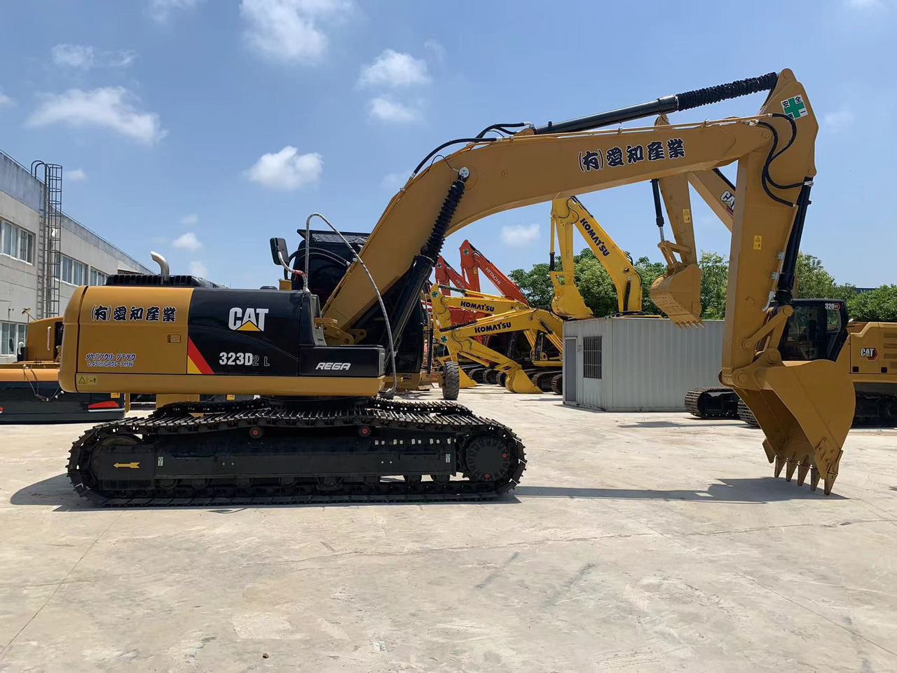 Caterpillar Tracked Excavator CAT 323D, 323D2 for Bolivia - Telakaivukone: kuva Caterpillar Tracked Excavator CAT 323D, 323D2 for Bolivia - Telakaivukone Caterpillar Tracked Excavator CAT 323D, 323D2 for Bolivia - Telakaivukone: kuva Caterpillar Tracked Excavator CAT 323D, 323D2 for Bolivia - Telakaivukone