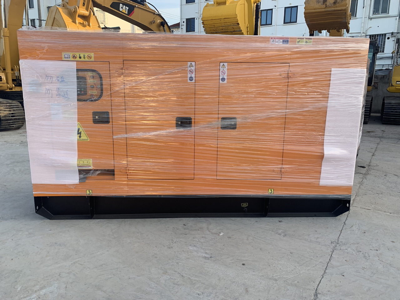 Cummins Generator Set 90KW Three Phase Power 50HZ - Sähkögeneraattori: kuva Cummins Generator Set 90KW Three Phase Power 50HZ - Sähkögeneraattori Cummins Generator Set 90KW Three Phase Power 50HZ - Sähkögeneraattori: kuva Cummins Generator Set 90KW Three Phase Power 50HZ - Sähkögeneraattori