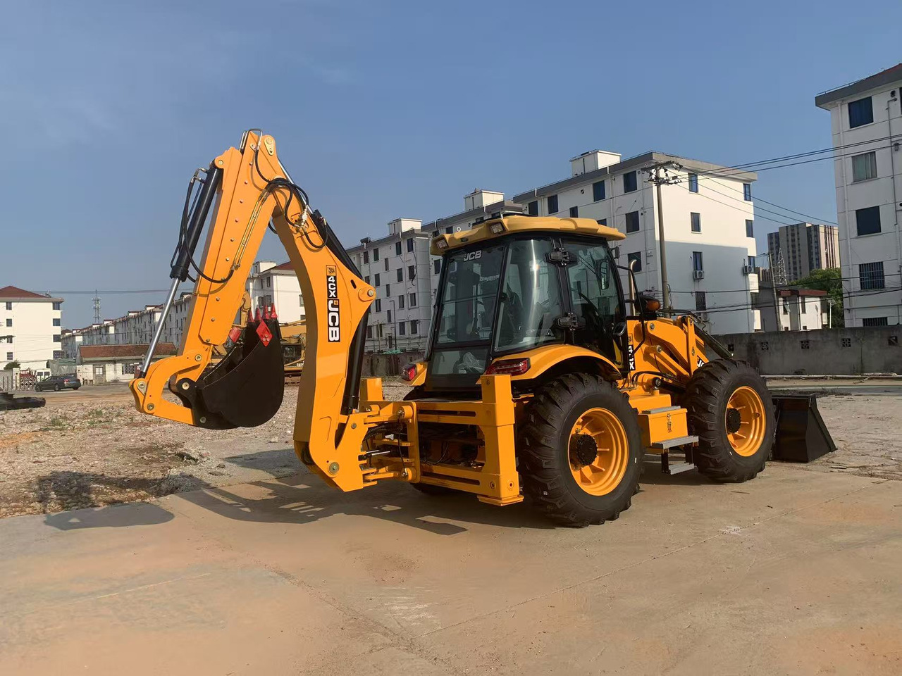JCB 4x4 Backhoe Loader 4CX, 3CX Brand New Condition - Kaivuri-trukki: kuva JCB 4x4 Backhoe Loader 4CX, 3CX Brand New Condition - Kaivuri-trukki JCB 4x4 Backhoe Loader 4CX, 3CX Brand New Condition - Kaivuri-trukki: kuva JCB 4x4 Backhoe Loader 4CX, 3CX Brand New Condition - Kaivuri-trukki
