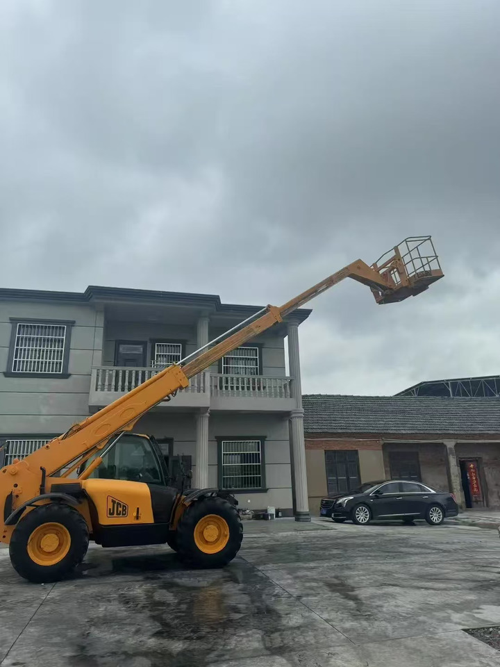 Kurottaja JCB 535-95 Secondhand Telehandler 3 section Telescopic Boom: kuva Kurottaja JCB 535-95 Secondhand Telehandler 3 section Telescopic Boom Kurottaja JCB 535-95 Secondhand Telehandler 3 section Telescopic Boom: kuva Kurottaja JCB 535-95 Secondhand Telehandler 3 section Telescopic Boom