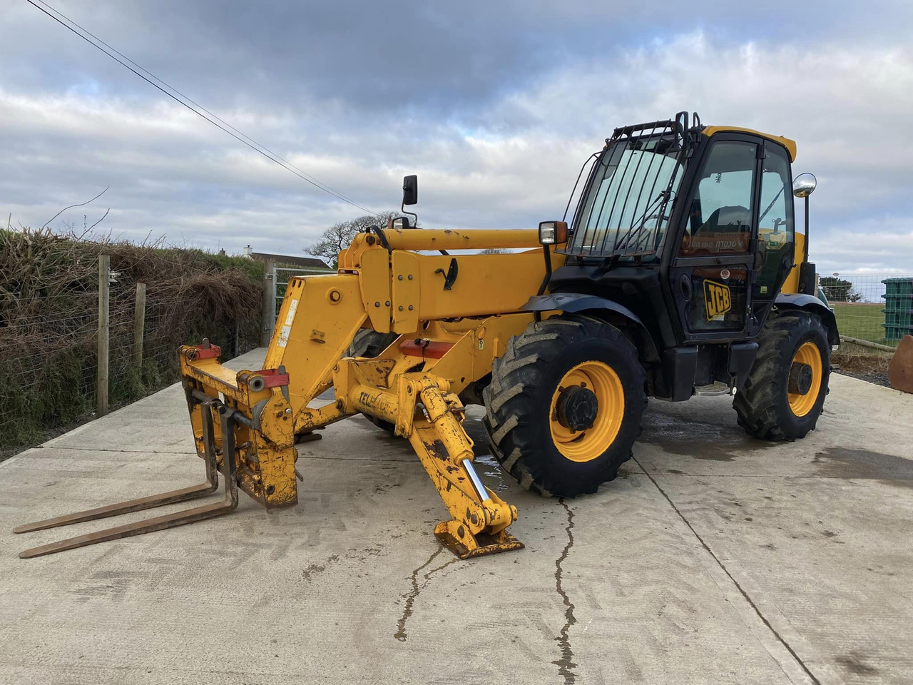 JCB Telehandler 535-5 Original Color 3.5 ton Capacity - Kurottaja: kuva JCB Telehandler 535-5 Original Color 3.5 ton Capacity - Kurottaja JCB Telehandler 535-5 Original Color 3.5 ton Capacity - Kurottaja: kuva JCB Telehandler 535-5 Original Color 3.5 ton Capacity - Kurottaja