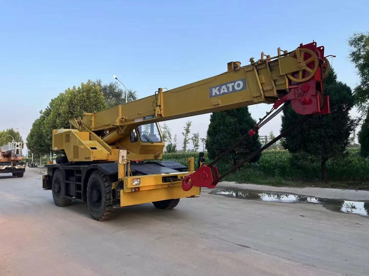 KATO KR250 Good Price 25 ton Rough Terrain Crane - Ajoneuvonosturi: kuva KATO KR250 Good Price 25 ton Rough Terrain Crane - Ajoneuvonosturi KATO KR250 Good Price 25 ton Rough Terrain Crane - Ajoneuvonosturi: kuva KATO KR250 Good Price 25 ton Rough Terrain Crane - Ajoneuvonosturi