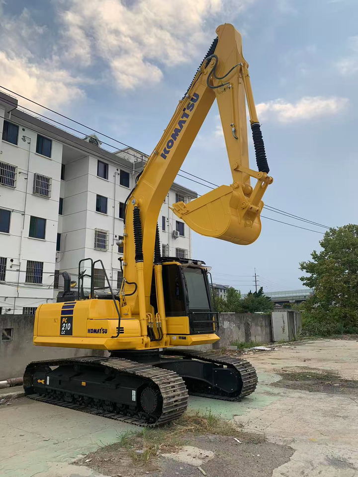 Komatsu Excavator Secondhand Machine Komatsu PC210 for PNG - Telakaivukone: kuva Komatsu Excavator Secondhand Machine Komatsu PC210 for PNG - Telakaivukone Komatsu Excavator Secondhand Machine Komatsu PC210 for PNG - Telakaivukone: kuva Komatsu Excavator Secondhand Machine Komatsu PC210 for PNG - Telakaivukone