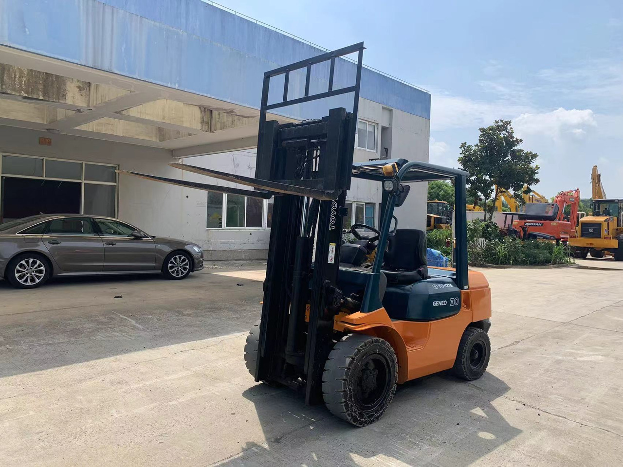 Toyota Forklift 3 ton Diesel Forklift FD30 with Side Shifter - Dieseltrukki: kuva Toyota Forklift 3 ton Diesel Forklift FD30 with Side Shifter - Dieseltrukki Toyota Forklift 3 ton Diesel Forklift FD30 with Side Shifter - Dieseltrukki: kuva Toyota Forklift 3 ton Diesel Forklift FD30 with Side Shifter - Dieseltrukki