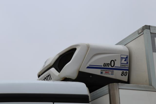 Mercedes-Benz Antos 1832 L - Refrigeraattori kuorma-auto: kuva Mercedes-Benz Antos 1832 L - Refrigeraattori kuorma-auto Mercedes-Benz Antos 1832 L - Refrigeraattori kuorma-auto: kuva Mercedes-Benz Antos 1832 L - Refrigeraattori kuorma-auto