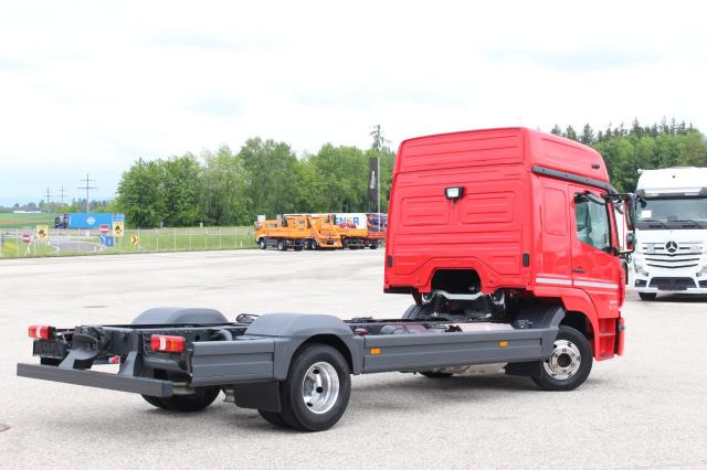Mercedes-Benz Atego 1223 L nR - Kuorma-auto alusta: kuva Mercedes-Benz Atego 1223 L nR - Kuorma-auto alusta Mercedes-Benz Atego 1223 L nR - Kuorma-auto alusta: kuva Mercedes-Benz Atego 1223 L nR - Kuorma-auto alusta