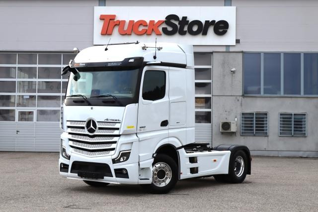 Mercedes-Benz Actros 1853 LS - Vetopöytäauto: kuva Mercedes-Benz Actros 1853 LS - Vetopöytäauto Mercedes-Benz Actros 1853 LS - Vetopöytäauto: kuva Mercedes-Benz Actros 1853 LS - Vetopöytäauto