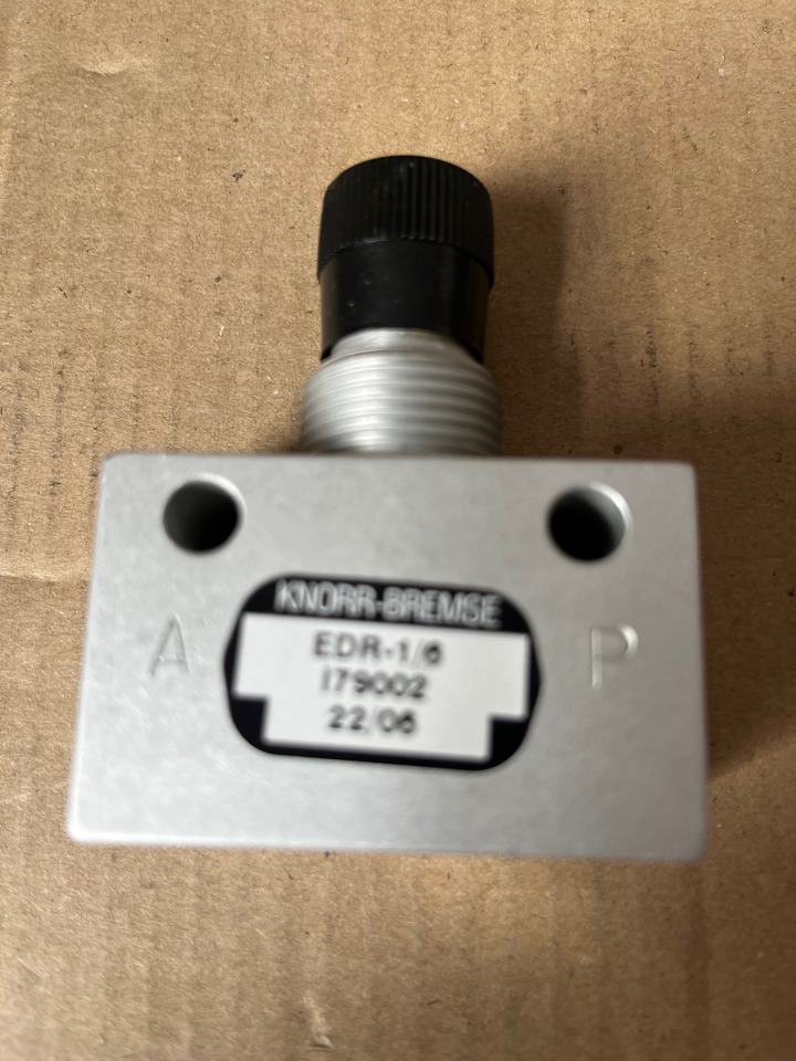 KNORR-BREMSE EDR-1/6 I79002 Ventil - Varaosat - Rakennuskoneet: kuva KNORR-BREMSE EDR-1/6 I79002 Ventil - Varaosat - Rakennuskoneet KNORR-BREMSE EDR-1/6 I79002 Ventil - Varaosat - Rakennuskoneet: kuva KNORR-BREMSE EDR-1/6 I79002 Ventil - Varaosat - Rakennuskoneet