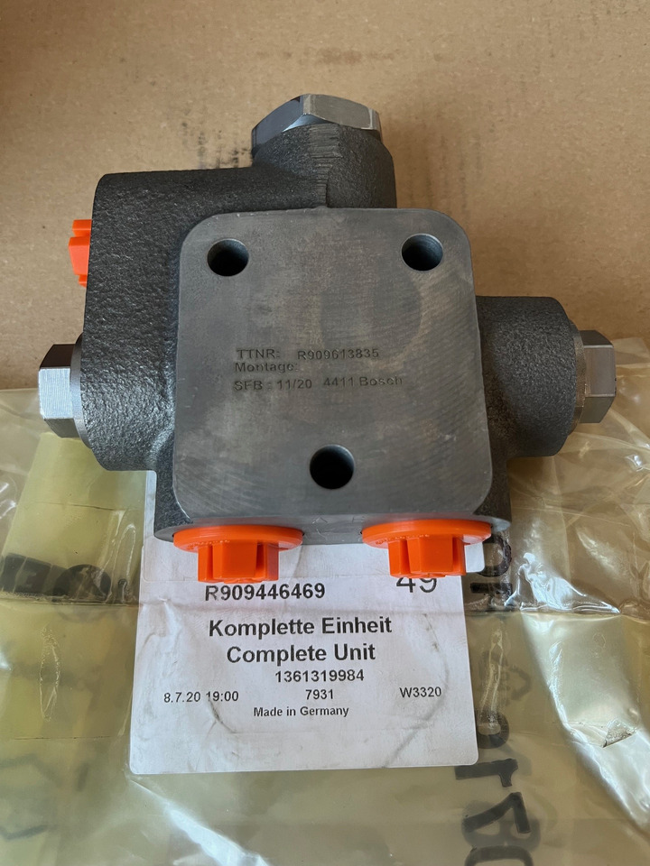 REXROTH R909446469 Flushing & Boost valve - Varaosat - Kaivuri: kuva REXROTH R909446469 Flushing & Boost valve - Varaosat - Kaivuri REXROTH R909446469 Flushing & Boost valve - Varaosat - Kaivuri: kuva REXROTH R909446469 Flushing & Boost valve - Varaosat - Kaivuri