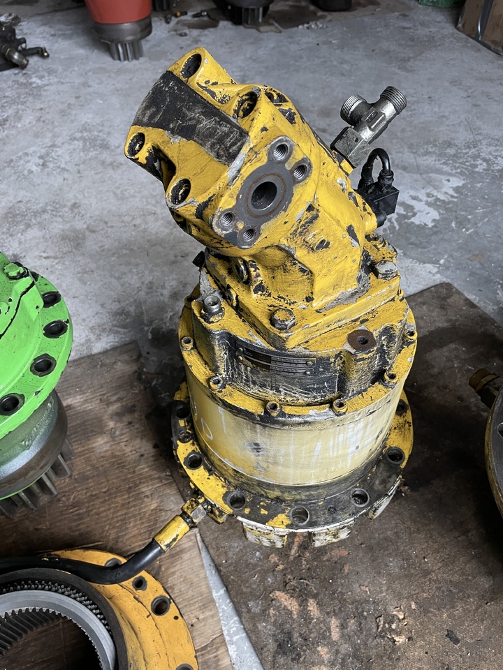 NEW HOLLAND Mh plus - Kääntömoottori - Kaivuri: kuva NEW HOLLAND Mh plus - Kääntömoottori - Kaivuri NEW HOLLAND Mh plus - Kääntömoottori - Kaivuri: kuva NEW HOLLAND Mh plus - Kääntömoottori - Kaivuri