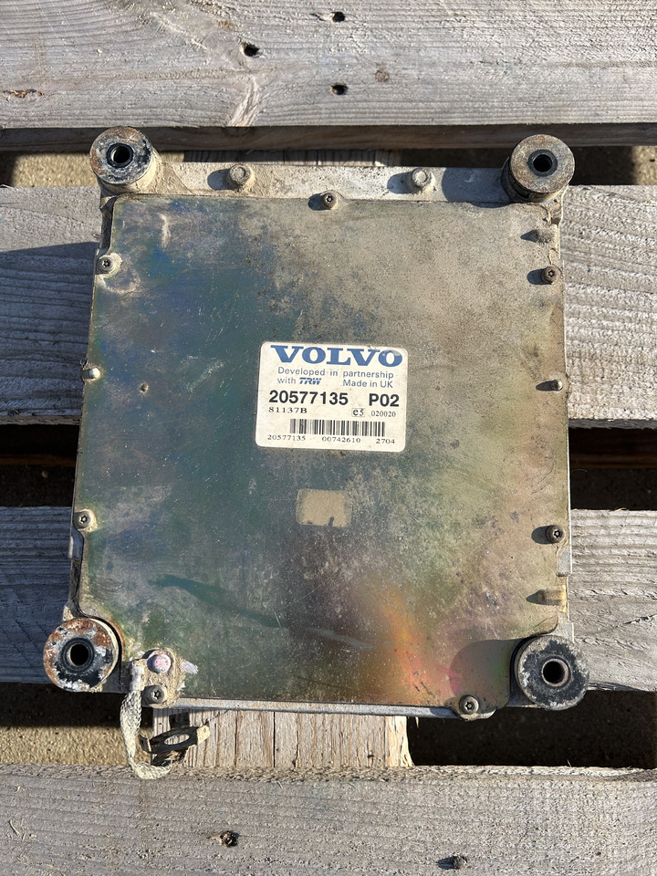Volvo EW160B - Ohjainyksikkö - Pyöräalustainen kaivinkone: kuva Volvo EW160B - Ohjainyksikkö - Pyöräalustainen kaivinkone Volvo EW160B - Ohjainyksikkö - Pyöräalustainen kaivinkone: kuva Volvo EW160B - Ohjainyksikkö - Pyöräalustainen kaivinkone