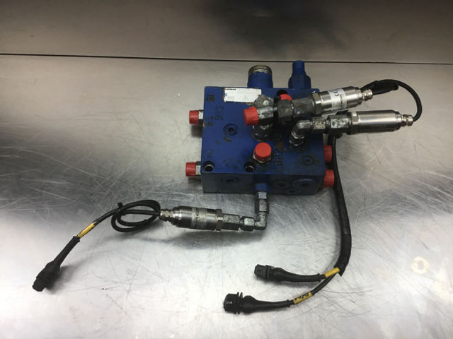 Liebherr Brake Compact Block - Venttiili: kuva Liebherr Brake Compact Block - Venttiili Liebherr Brake Compact Block - Venttiili: kuva Liebherr Brake Compact Block - Venttiili