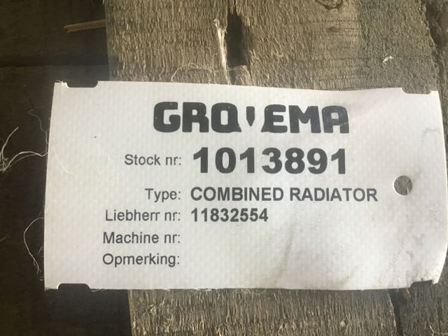 Liebherr Combined Radiator - Tuuletin: kuva Liebherr Combined Radiator - Tuuletin Liebherr Combined Radiator - Tuuletin: kuva Liebherr Combined Radiator - Tuuletin