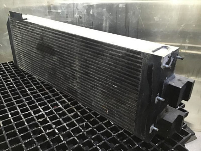 Liebherr Oilcooler - Öljynjäähdytin: kuva Liebherr Oilcooler - Öljynjäähdytin Liebherr Oilcooler - Öljynjäähdytin: kuva Liebherr Oilcooler - Öljynjäähdytin