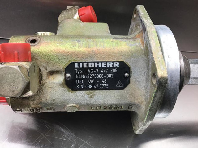 Liebherr Pilot Control Unit - Vaihdekeppi: kuva Liebherr Pilot Control Unit - Vaihdekeppi Liebherr Pilot Control Unit - Vaihdekeppi: kuva Liebherr Pilot Control Unit - Vaihdekeppi