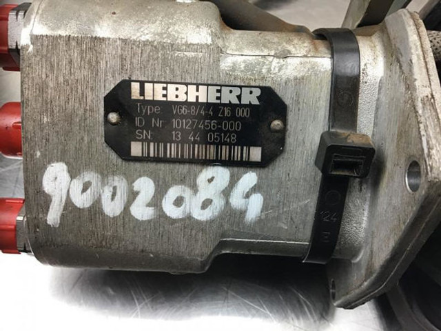 Liebherr Pilot Control Unit - Vaihdekeppi: kuva Liebherr Pilot Control Unit - Vaihdekeppi Liebherr Pilot Control Unit - Vaihdekeppi: kuva Liebherr Pilot Control Unit - Vaihdekeppi