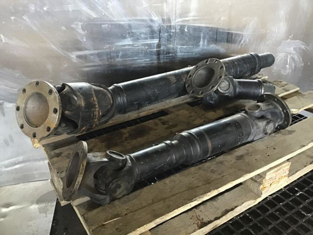 Liebherr Propellor Shaft - Vetoakseli: kuva Liebherr Propellor Shaft - Vetoakseli Liebherr Propellor Shaft - Vetoakseli: kuva Liebherr Propellor Shaft - Vetoakseli