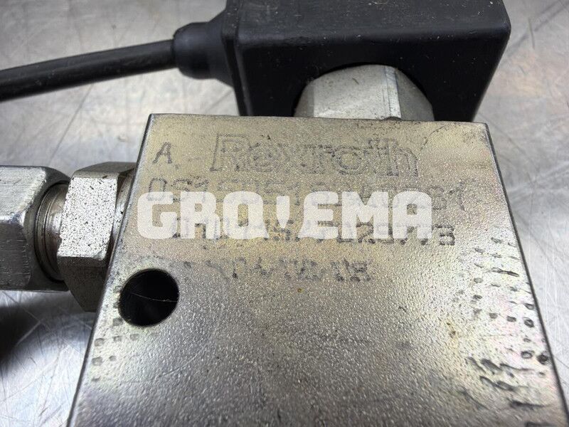 Liebherr R900 Li / R914B / R912 Li / R904 / A904C Li / A904 Li - Hydrauliikka: kuva Liebherr R900 Li / R914B / R912 Li / R904 / A904C Li / A904 Li - Hydrauliikka Liebherr R900 Li / R914B / R912 Li / R904 / A904C Li / A904 Li - Hydrauliikka: kuva Liebherr R900 Li / R914B / R912 Li / R904 / A904C Li / A904 Li - Hydrauliikka