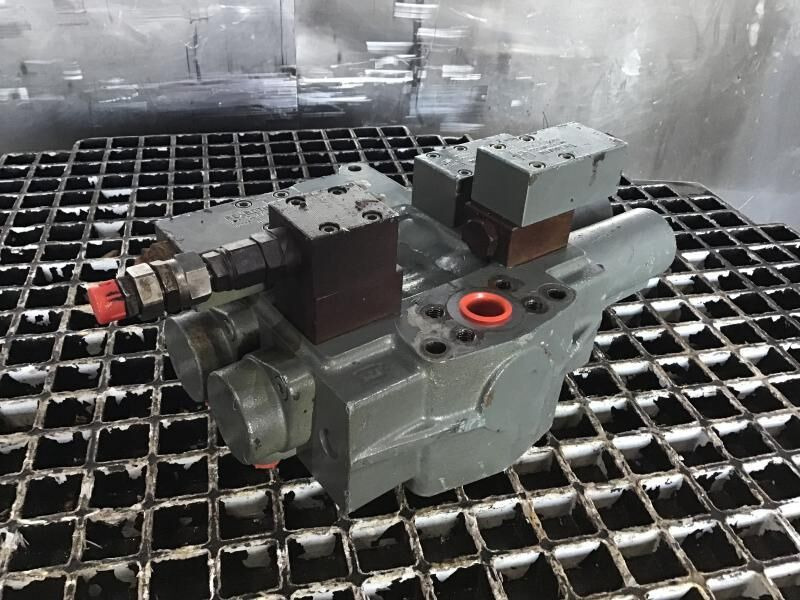 Liebherr R912 Li - Hydrauliikka: kuva Liebherr R912 Li - Hydrauliikka Liebherr R912 Li - Hydrauliikka: kuva Liebherr R912 Li - Hydrauliikka