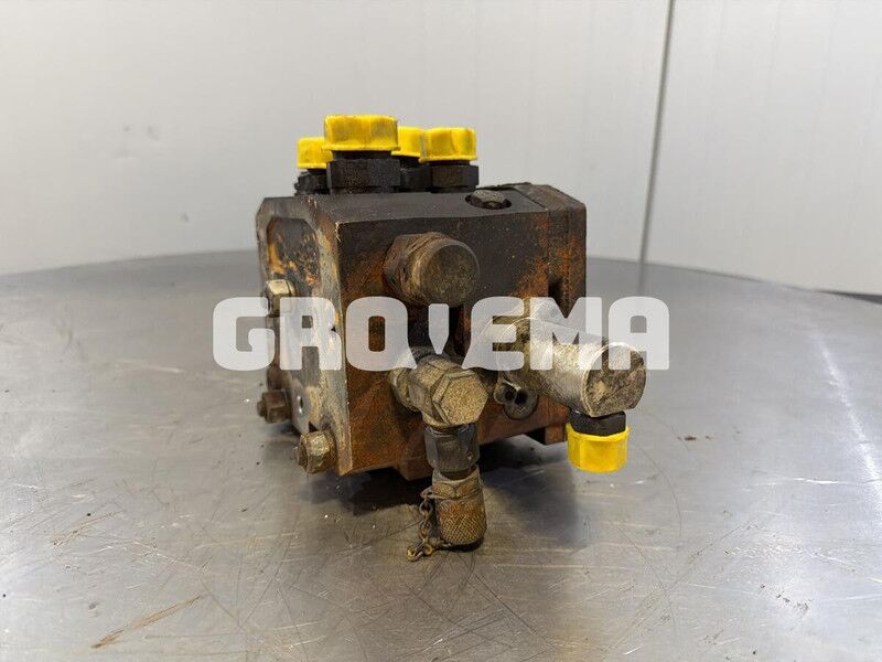 Liebherr R922 / R926 K-LC / R946 LC / R946 LC-V / R946 NLC / R922 Li / R922 LC / R922 ENGINE LIEBHERR / R926 LC / R920 / R920 LC / R920 N - Hydrauliikka: kuva Liebherr R922 / R926 K-LC / R946 LC / R946 LC-V / R946 NLC / R922 Li / R922 LC / R922 ENGINE LIEBHERR / R926 LC / R920 / R920 LC / R920 N - Hydrauliikka Liebherr R922 / R926 K-LC / R946 LC / R946 LC-V / R946 NLC / R922 Li / R922 LC / R922 ENGINE LIEBHERR / R926 LC / R920 / R920 LC / R920 N - Hydrauliikka: kuva Liebherr R922 / R926 K-LC / R946 LC / R946 LC-V / R946 NLC / R922 Li / R922 LC / R922 ENGINE LIEBHERR / R926 LC / R920 / R920 LC / R920 N - Hydrauliikka