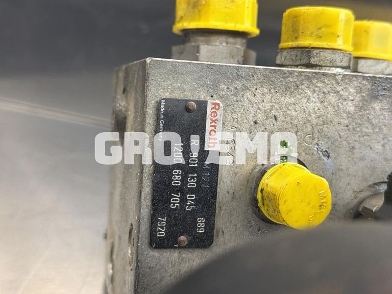 Liebherr R926 COMP / R926 K-LC / R926 LC / R926 CL / R926 NLC / R926 SLC / R926 WLC / R906 WLC - Hydrauliikka: kuva Liebherr R926 COMP / R926 K-LC / R926 LC / R926 CL / R926 NLC / R926 SLC / R926 WLC / R906 WLC - Hydrauliikka Liebherr R926 COMP / R926 K-LC / R926 LC / R926 CL / R926 NLC / R926 SLC / R926 WLC / R906 WLC - Hydrauliikka: kuva Liebherr R926 COMP / R926 K-LC / R926 LC / R926 CL / R926 NLC / R926 SLC / R926 WLC / R906 WLC - Hydrauliikka