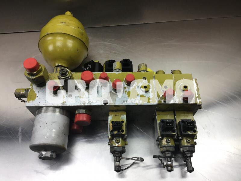 Liebherr R934B / R974B / R974 / R964B - Hydrauliikka: kuva Liebherr R934B / R974B / R974 / R964B - Hydrauliikka Liebherr R934B / R974B / R974 / R964B - Hydrauliikka: kuva Liebherr R934B / R974B / R974 / R964B - Hydrauliikka