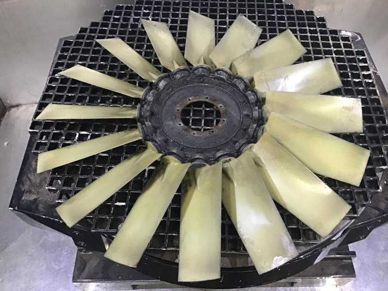 Liebherr R954B / R954HD / R954 - Tuuletin: kuva Liebherr R954B / R954HD / R954 - Tuuletin Liebherr R954B / R954HD / R954 - Tuuletin: kuva Liebherr R954B / R954HD / R954 - Tuuletin