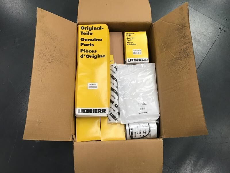 Liebherr Service Kit 1000 hours R906/R916/R926 - Varaosat: kuva Liebherr Service Kit 1000 hours R906/R916/R926 - Varaosat Liebherr Service Kit 1000 hours R906/R916/R926 - Varaosat: kuva Liebherr Service Kit 1000 hours R906/R916/R926 - Varaosat
