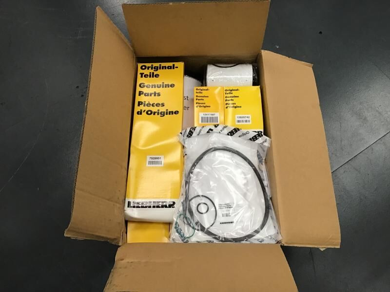 Liebherr Service Kit 2000 hours R906/R916/R926 - Varaosat: kuva Liebherr Service Kit 2000 hours R906/R916/R926 - Varaosat Liebherr Service Kit 2000 hours R906/R916/R926 - Varaosat: kuva Liebherr Service Kit 2000 hours R906/R916/R926 - Varaosat